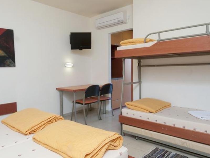 Hi - Arad Hostel Buitenkant foto