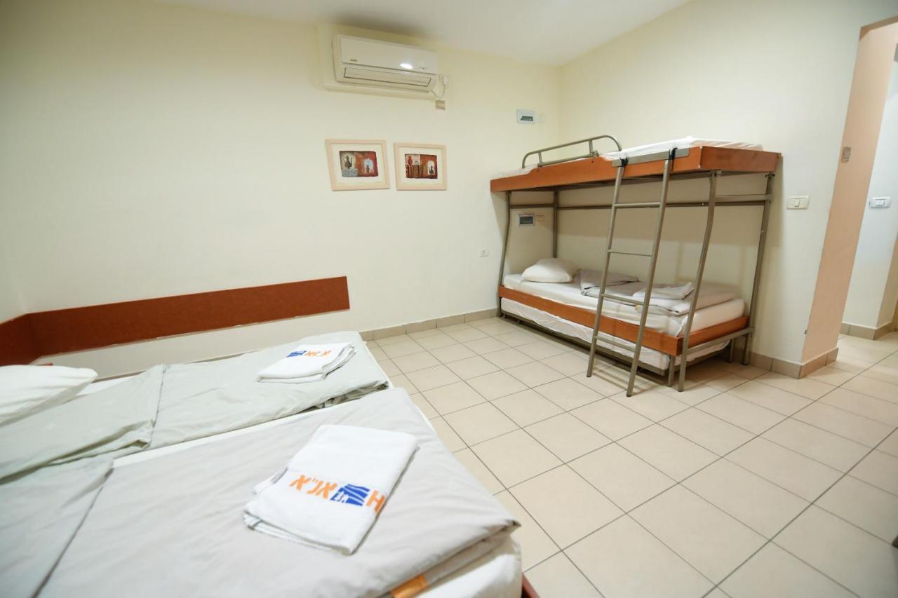 Hi - Arad Hostel Buitenkant foto