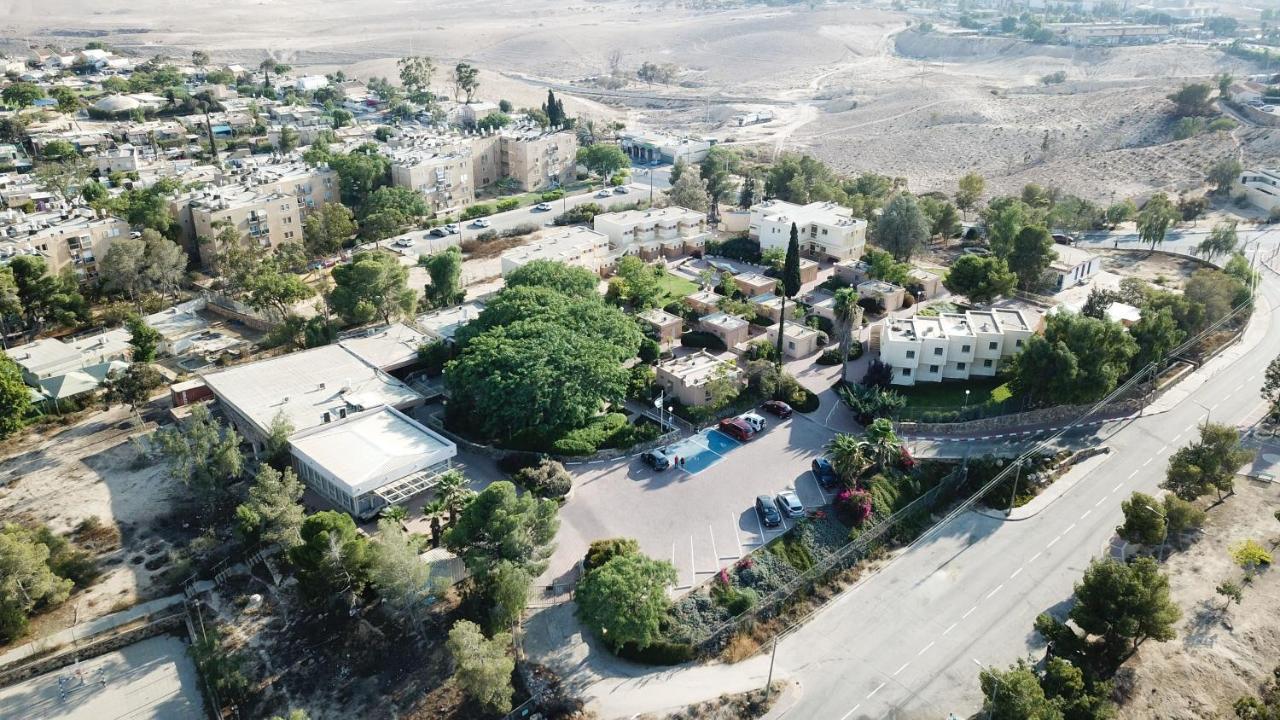 Hi - Arad Hostel Buitenkant foto